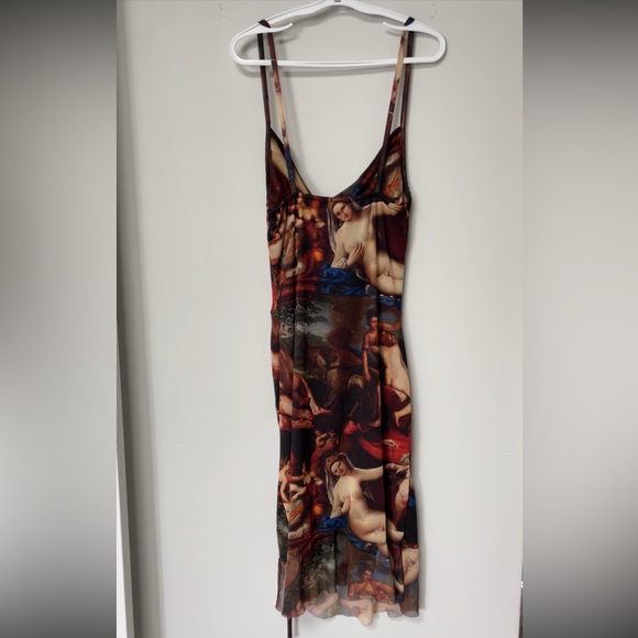 Mesh Renaissance Print Ruched Bodycon Dress (PrettyLittleThing) - Picture 5 of 8